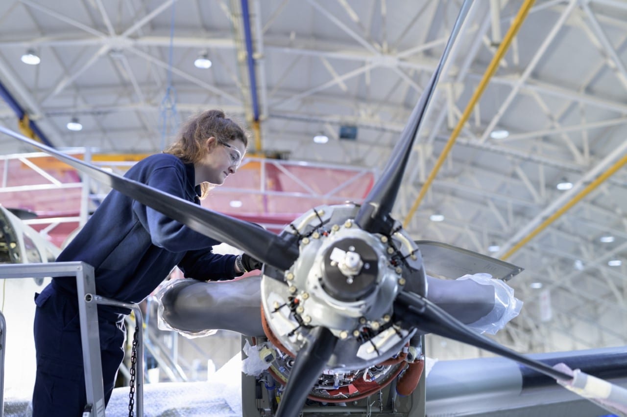 thumbnail_Raytheon-UK-apprentice-at-Broughton